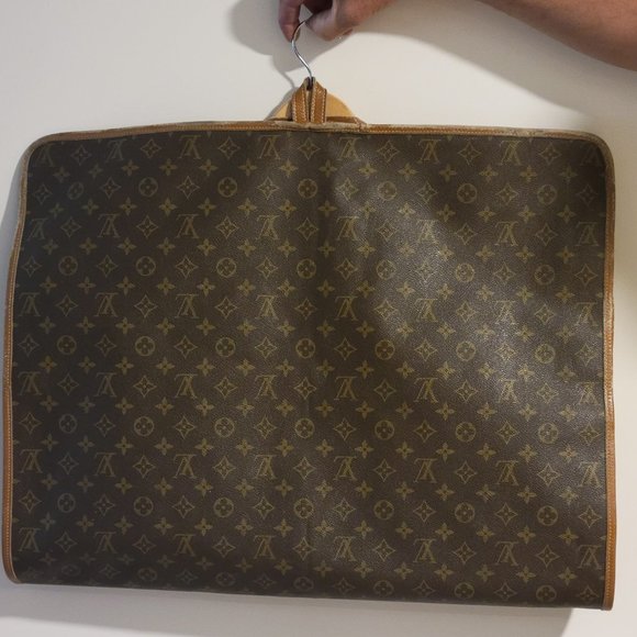 Louis Vuitton Garment Bag - Picture 7 of 10